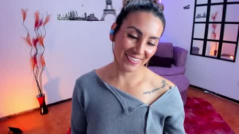 Elizabeth online show from November 20, 12:00 am