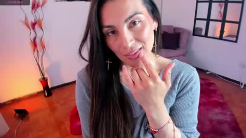 Elizabeth online show from March 12, 6:43 pm