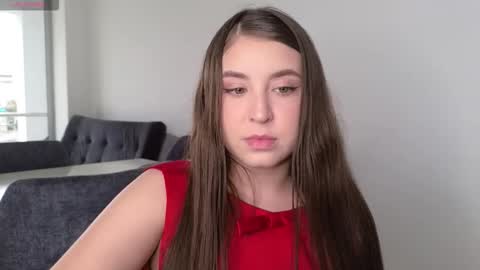 instgram aly leiv17 ---- Im model-independent online show from March 24, 7:19 pm