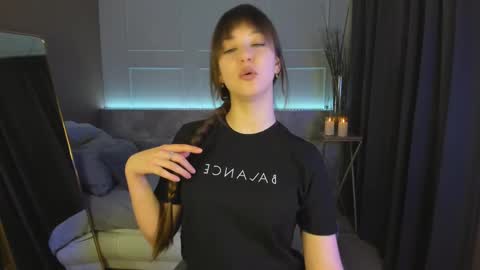 Eliza online show from February 20, 1:40 pm