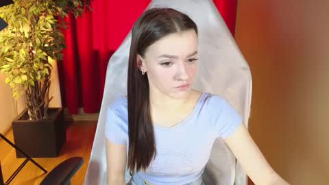 elizzza_ online show from October 8, 5:23 am