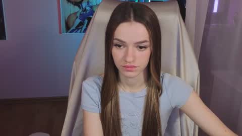 elizzza_ online show from July 1, 5:18 am