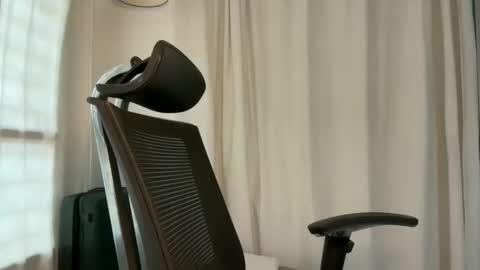 Ella online show from January 18, 8:43 am