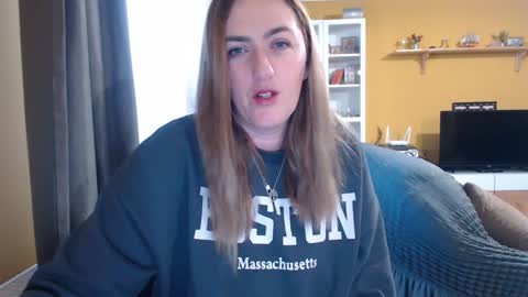 Ella  Max online show from January 28, 7:00 am