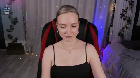 Ella online show from September 24, 2:38 pm