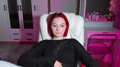 ellales online show from September 17, 8:34 am