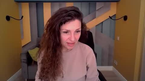 EllaLongs online show from March 17, 12:31 pm