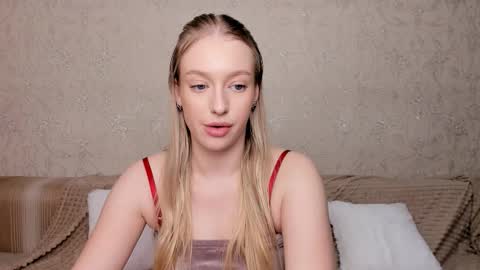 elldiana online show from February 10, 7:00 am