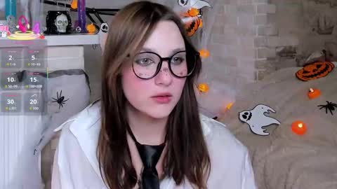 My name is Ellie online show from October 28, 9:04 am