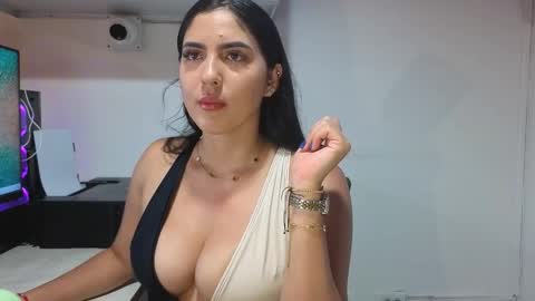 S O F I A   3 Try my private online show from November 5, 1:33 am