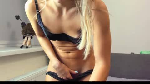 ellen_flow online show from March 31, 9:15 pm