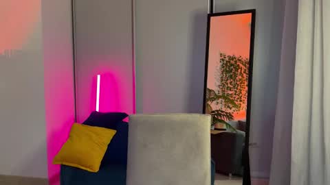 Ellie  ---Ill see you either on Wednesday or Thursday and definitely on Saturday and Sunday online show from October 26, 2:12 pm