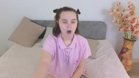 Ellie online show from February 20, 8:17 am