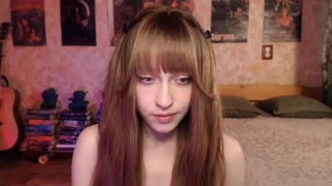 ellie_friendly online show from June 4, 12:27 am