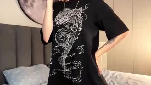 Ellie online show from September 17, 7:06 am