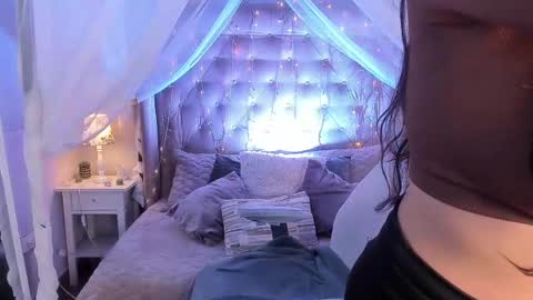  Ellie Jhonson  online show from February 22, 2:49 pm