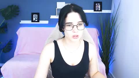 ellie_magic online show from October 13, 12:30 pm