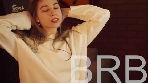 elliecutes online show from March 3, 2:33 am