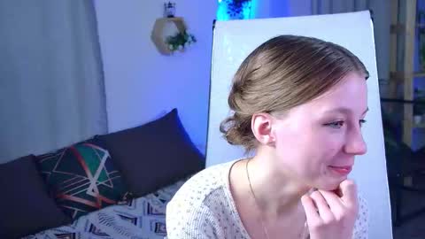 Elli online show from March 23, 11:05 am