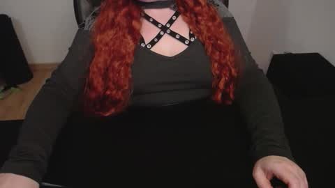 Elly online show from March 4, 7:42 pm