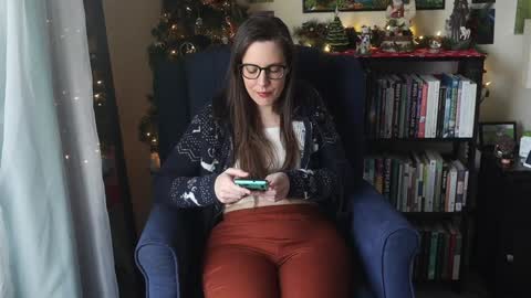 Elly Naomi online show from December 14, 4:08 pm