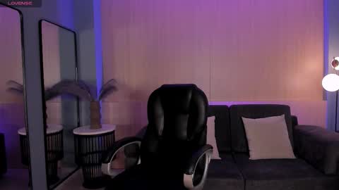 ELOISA OLIVERO online show from October 11, 11:58 am