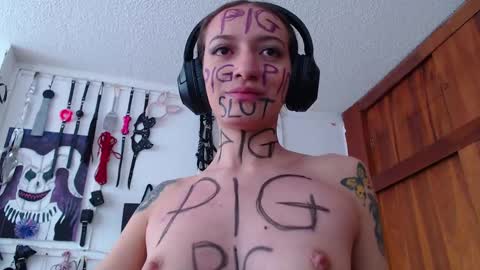 Chelsea  Please help me to reach 100 thumbs up online show from March 1, 5:05 pm