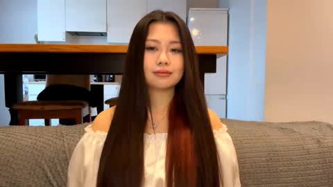 Yuki online show from March 5, 1:07 pm