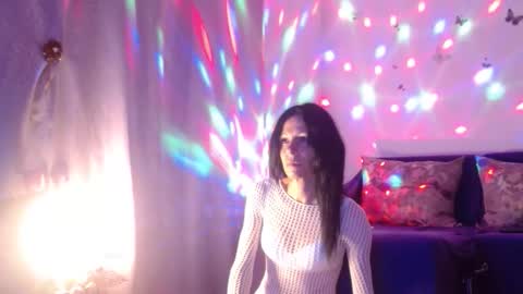 Elisa online show from October 6, 11:20 pm