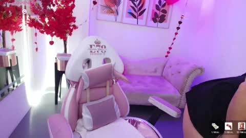 Ema louisx  online show from February 13, 12:40 pm