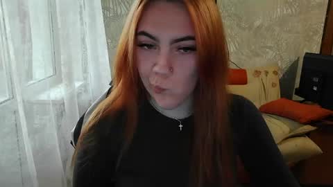 ember__fox online show from May 13, 1:17 pm