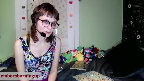 Embersburningup online show from January 16, 4:07 am