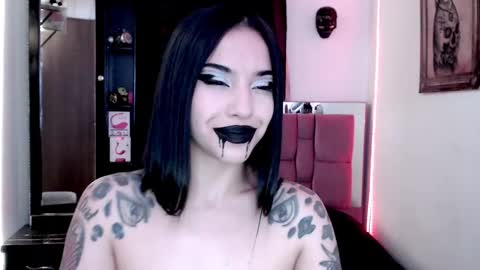 Emerald Black online show from December 13, 9:04 am