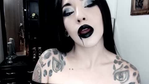 Emerald Black online show from September 29, 4:50 am