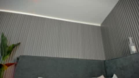 emelie_89 online show from May 30, 11:41 am