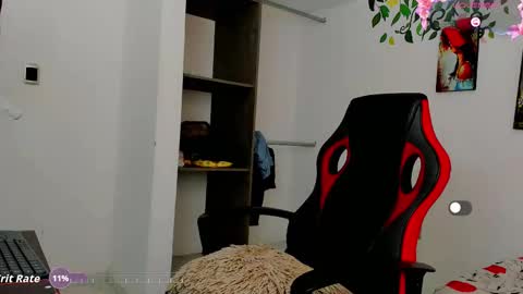 emely_peyton online show from October 29, 1:37 pm