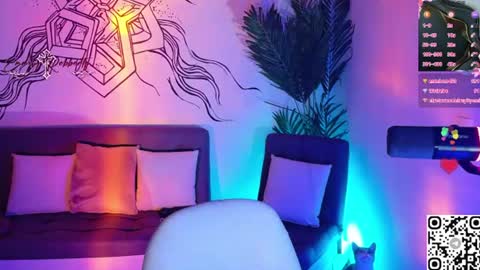 Emmily Roberts online show from June 14, 2:24 am