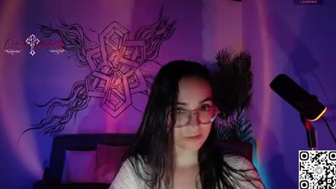 Emmily Roberts online show from June 17, 3:52 am