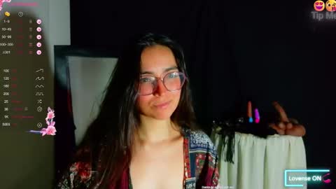 Emmily Roberts online show from October 28, 4:29 am