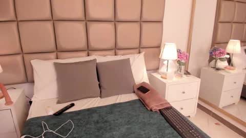 EMILY ROBERTS online show from February 27, 3:14 am