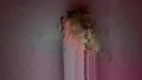 emilelovesyou online show from December 22, 5:32 am