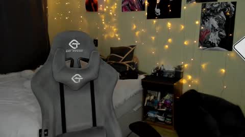 emili_sweet__ online show from February 16, 8:43 am