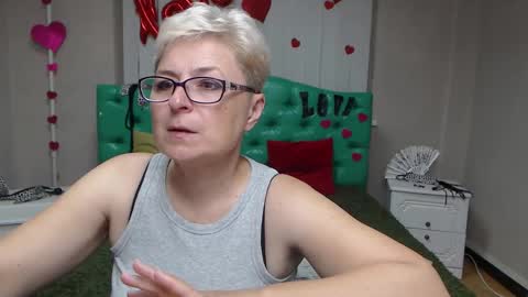 EmiliaGree online show from September 22, 5:55 pm