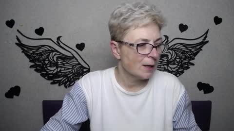 EmiliaGree online show from November 23, 6:09 pm