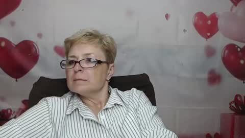 EmiliaGree online show from July 4, 5:42 pm