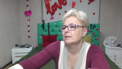 EmiliaGree online show from September 15, 6:37 pm