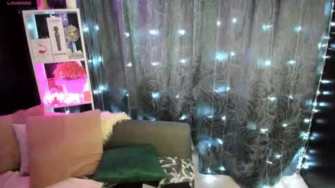 Emiliya online show from February 8, 2:26 am