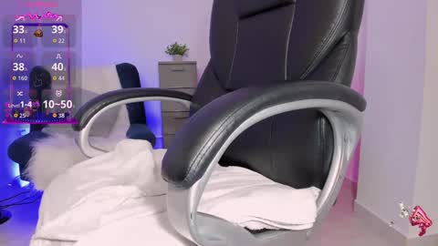 Emily online show from October 16, 6:49 am