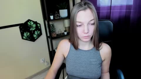 Emilly online show from February 12, 1:38 pm