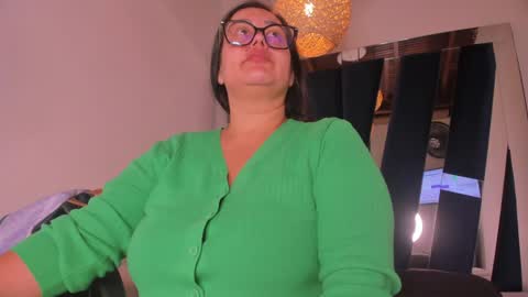 Emily  online show from January 28, 6:07 pm